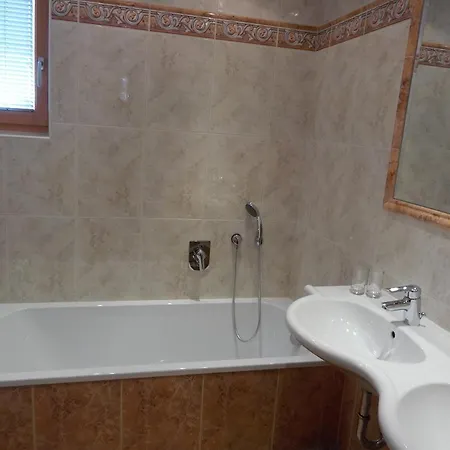 Neuwirt Hotel 4*