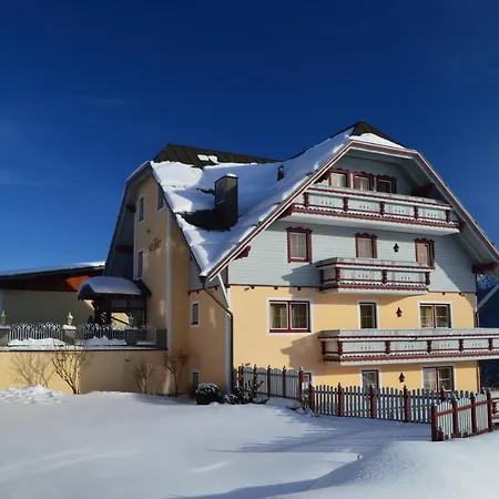 Hotel Neuwirt 4*